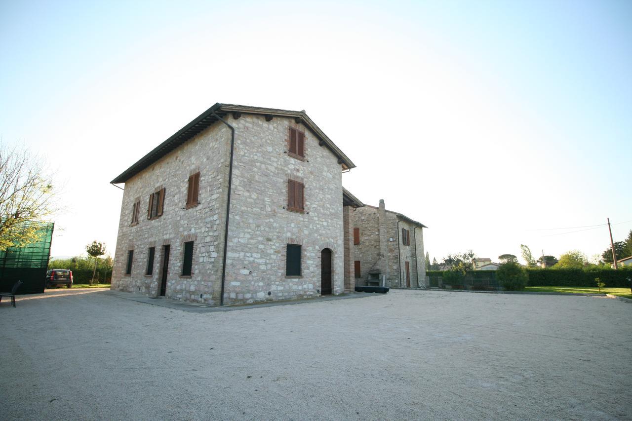 Agriturismo"Il Sagrato Di Assisi" Appartamenti,Camere Екстериор снимка