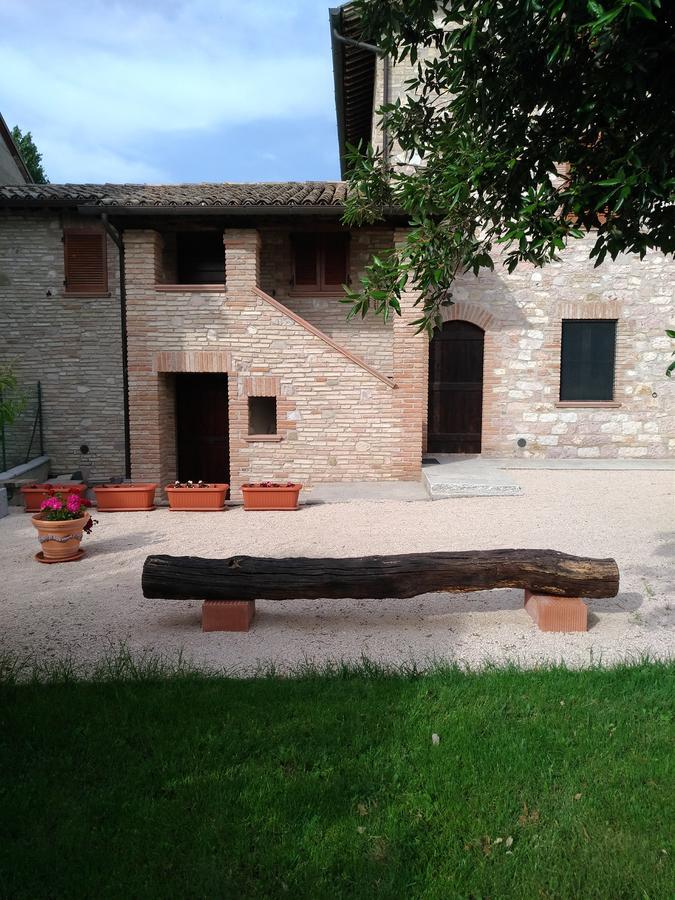 Agriturismo"Il Sagrato Di Assisi" Appartamenti,Camere Екстериор снимка