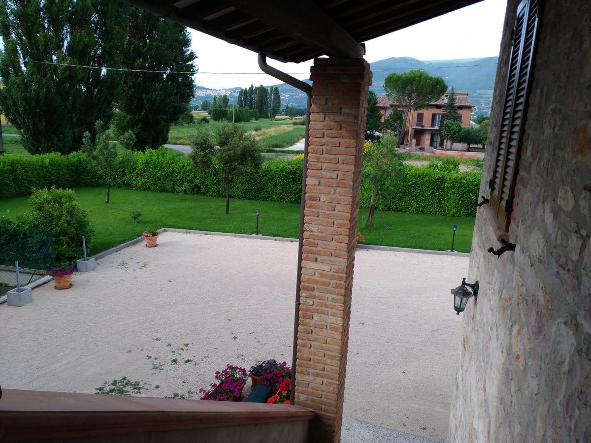 Agriturismo"Il Sagrato Di Assisi" Appartamenti,Camere Екстериор снимка