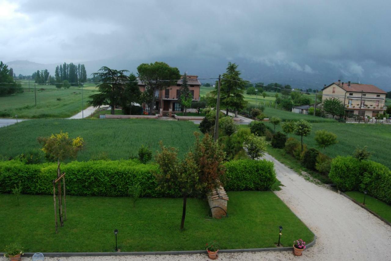 Agriturismo"Il Sagrato Di Assisi" Appartamenti,Camere Екстериор снимка