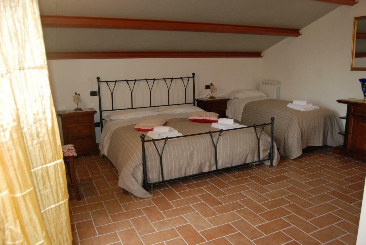 Agriturismo"Il Sagrato Di Assisi" Appartamenti,Camere Екстериор снимка